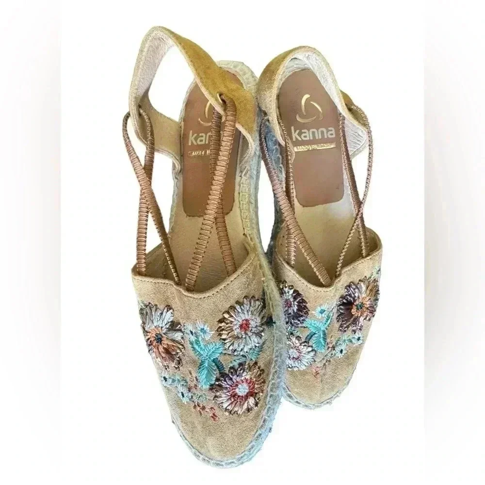 Kanna Women's Slip-On Embroidered 
